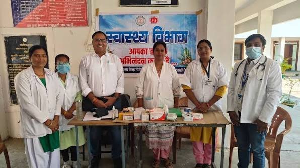 गौरेला-पेंड्रा-मरवाही : मुख्य चिकित्सा एवं स्वास्थ्य अधिकारी ने स्वास्थ्य योजनाओं की समीक्षा की